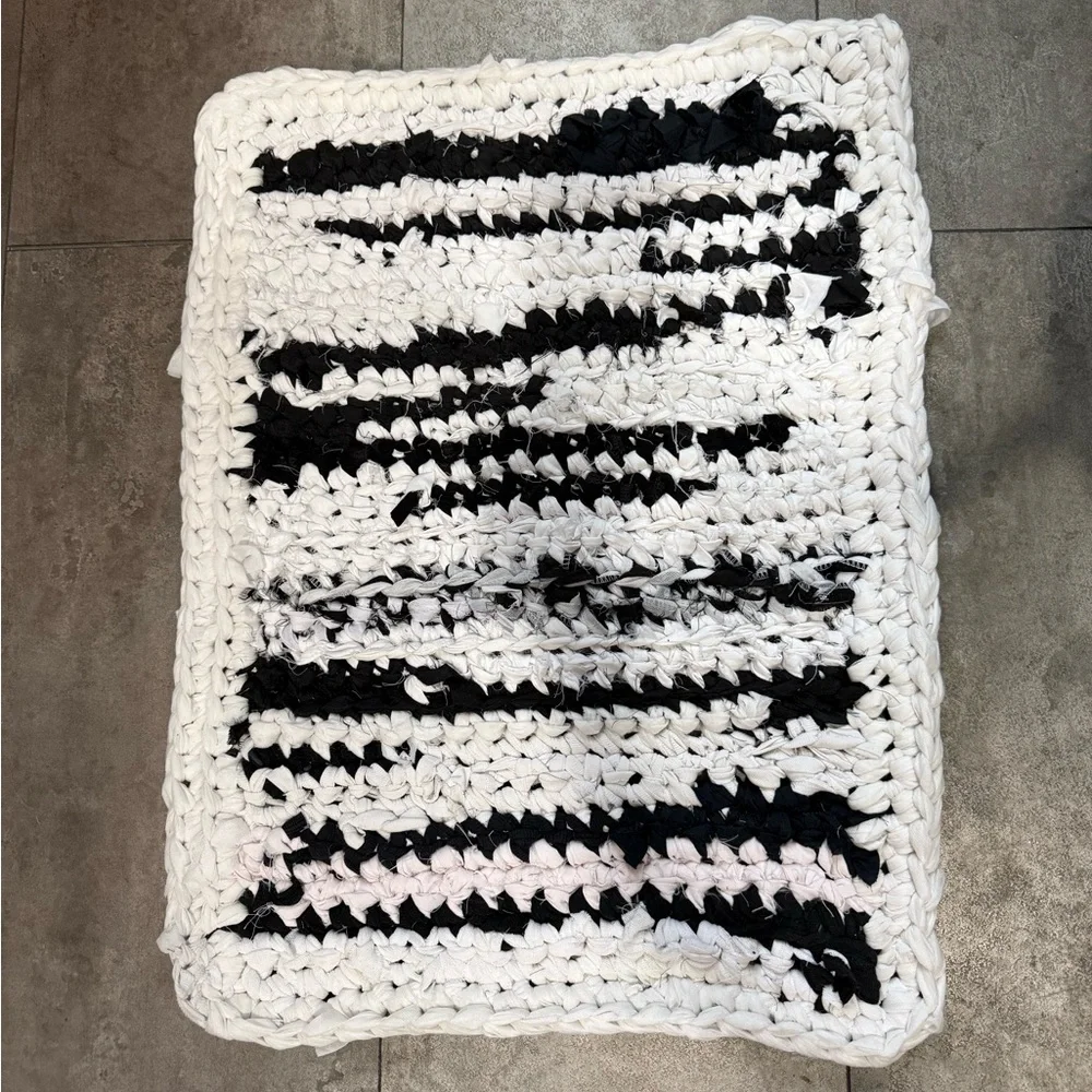 Handmade crocheted rag rug bathroom mat 26x20